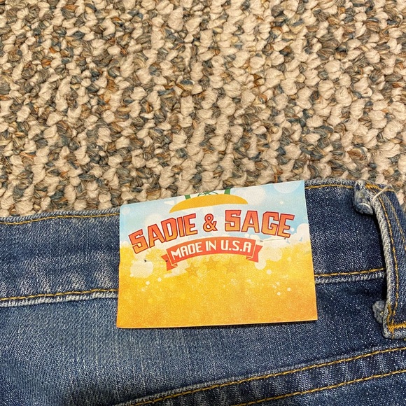 Sadie & Sage Jean ripped with tag - Picture 3 of 4